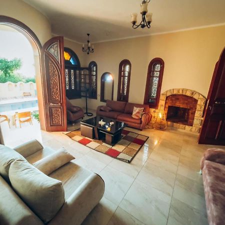 Tunis Palace - Fayoum Bagian luar foto