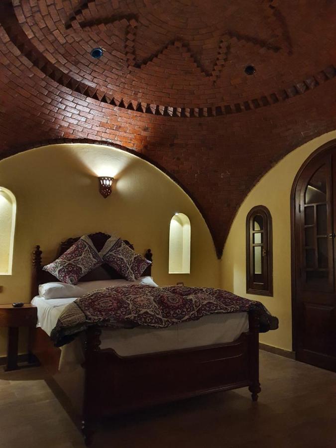 Tunis Palace - Fayoum Bagian luar foto